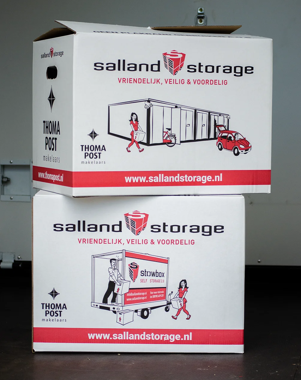 Verhuisdozen gestapeld